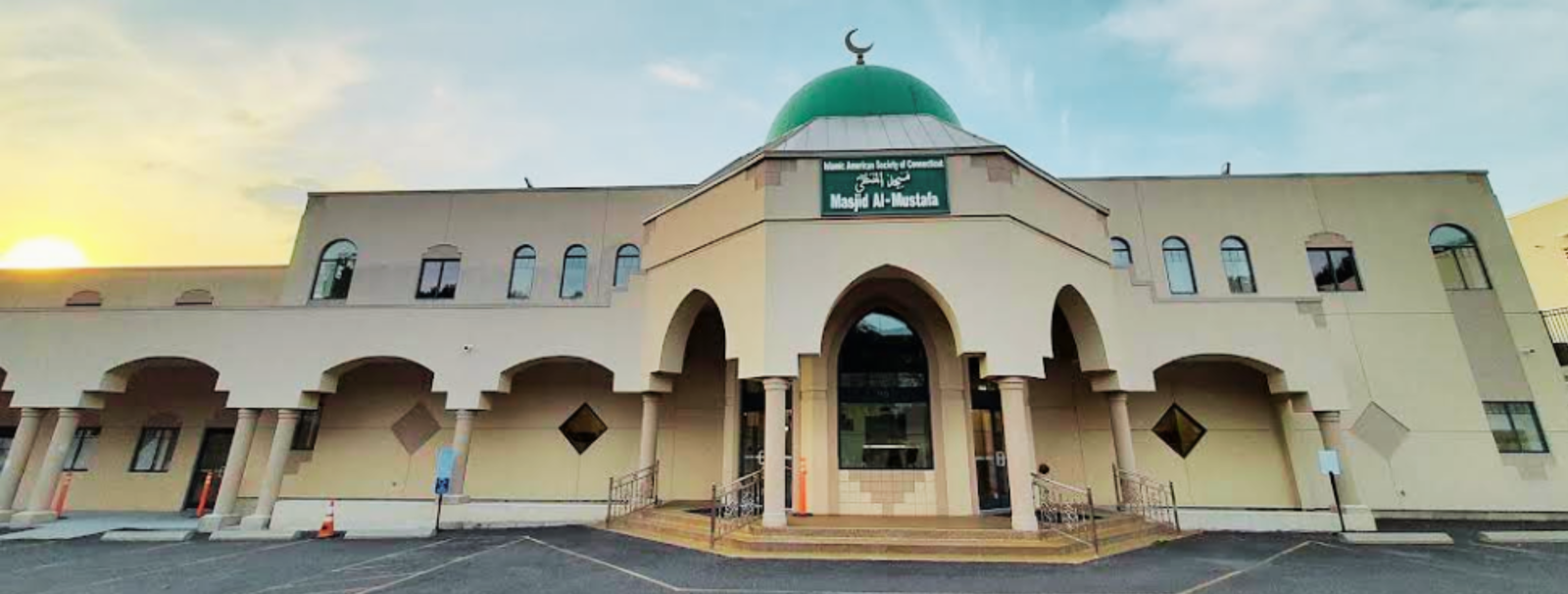 Exterior view of Masjid Al-Mustafa Waterbury building